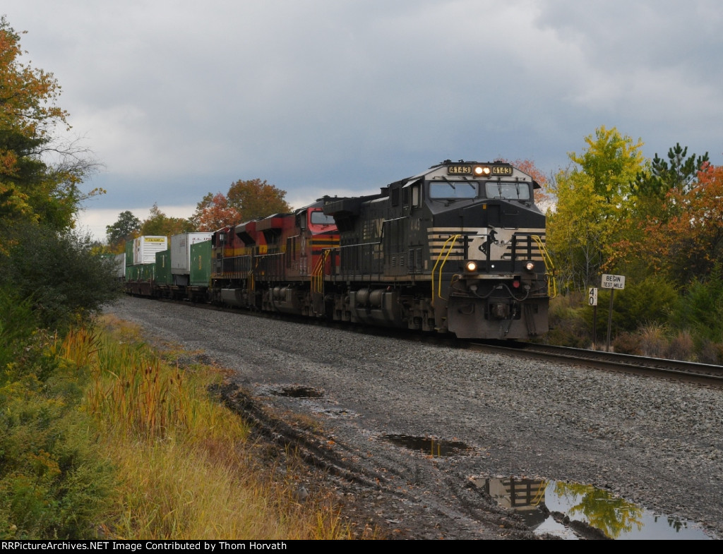 NS 22X, formerly symbolled 20E, is eastbound at LEHL MP 40